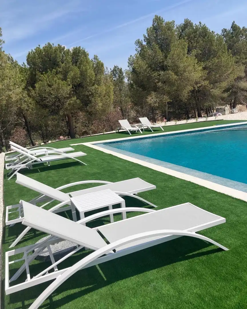 Piscina de Casa o xalet en venda en Elda amb Aire condicionat, Jardí privat i Terrassa