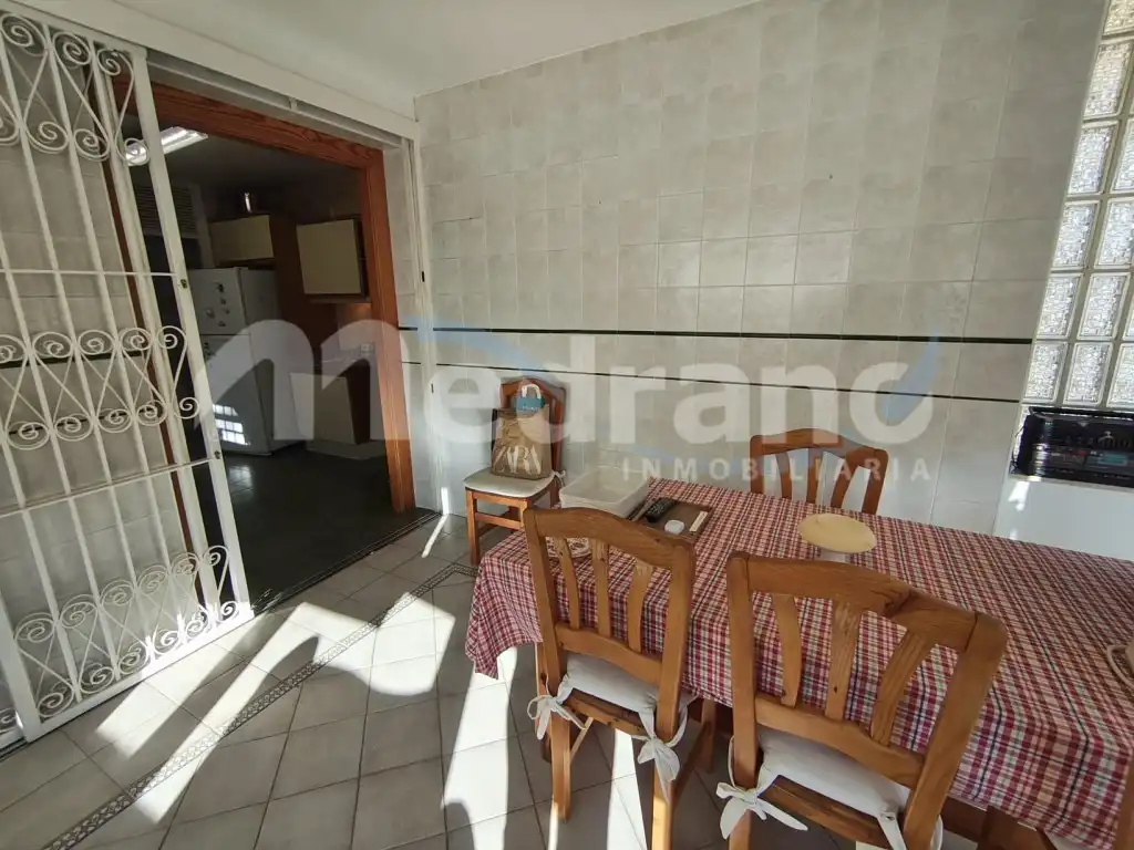 Vista exterior de Casa o chalet en venta en Benidorm con Piscina