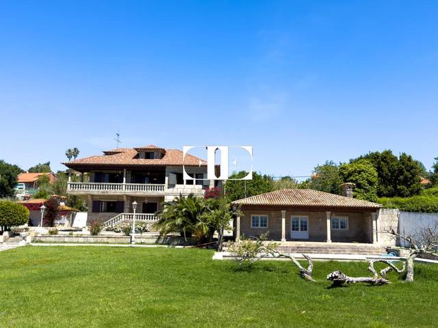 Casa-chalet en Venta en Rua Otero Pedrayo en Panxón