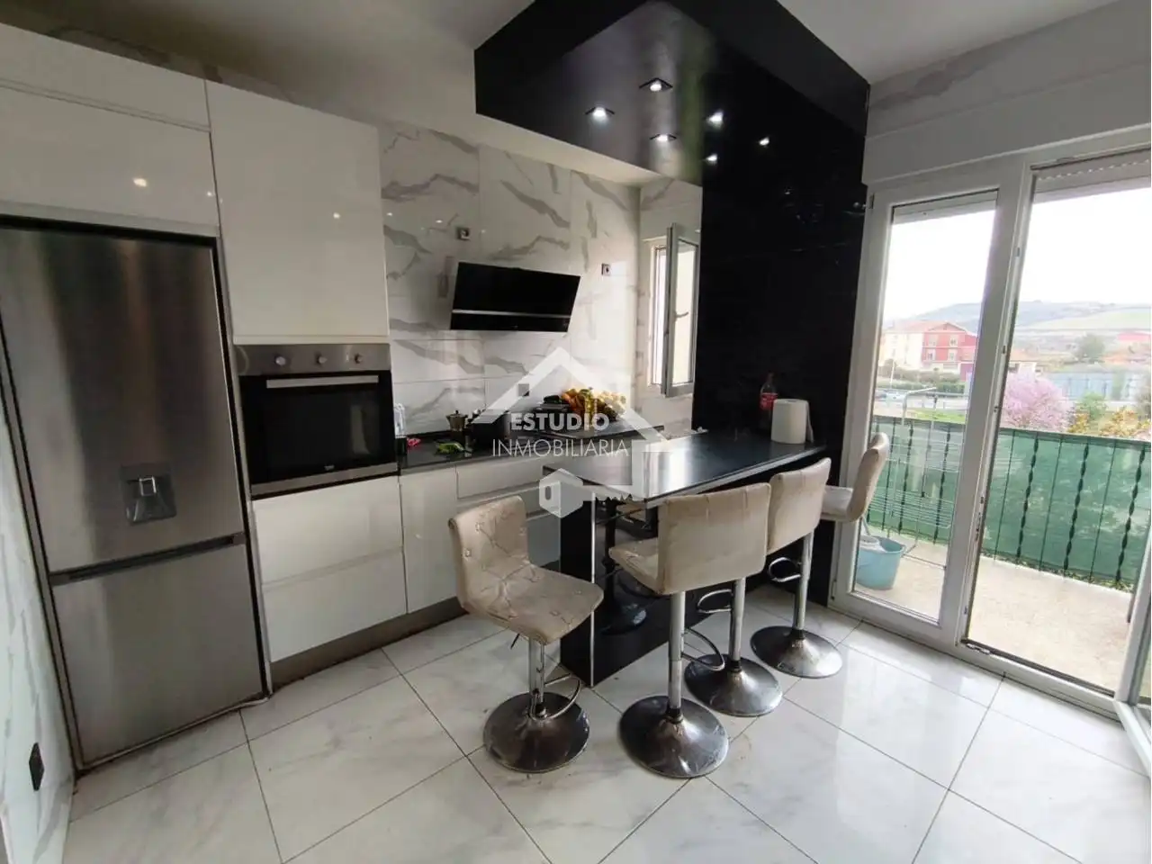 Cocina de Piso en venta en Fuenmayor con Calefacción, Terraza y Trastero
