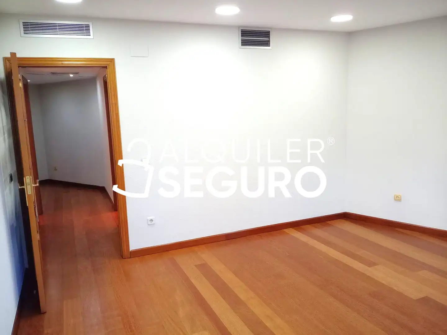Flat for rent in Valladolid  with Air Conditioner and Heating