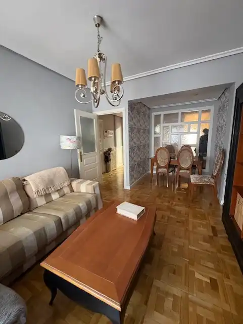 Sala d'estar de Pis en venda en Valladolid Capital amb Calefacció, Parquet i Forn