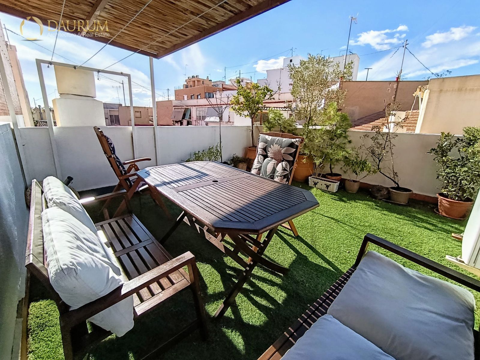 Terrassa de Casa o xalet en venda en San Vicente del Raspeig / Sant Vicent del Raspeig amb Aire condicionat, Terrassa i Moblat