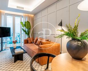 Living room of Flat to rent in  Madrid Capital  with Air Conditioner, Heating and Terrace