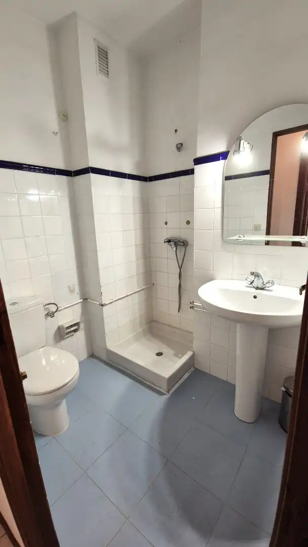 Bany de Pis en venda en Badajoz amb Terrassa