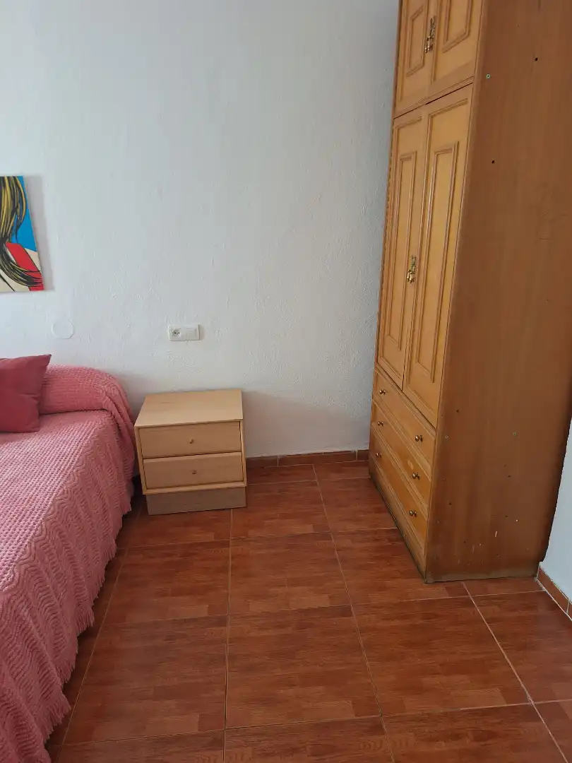 Schlafzimmer von Einfamilien-Reihenhaus zum Verkauf in Granada mit Terrasse, Möbliert und Ofen