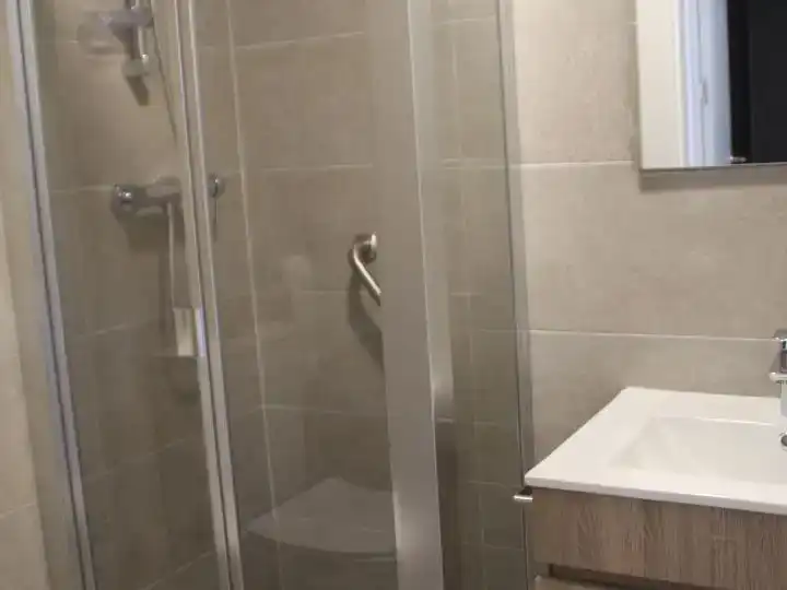 Badezimmer von Dachboden zur Miete in  Albacete Capital mit Klimaanlage und Schwimmbad