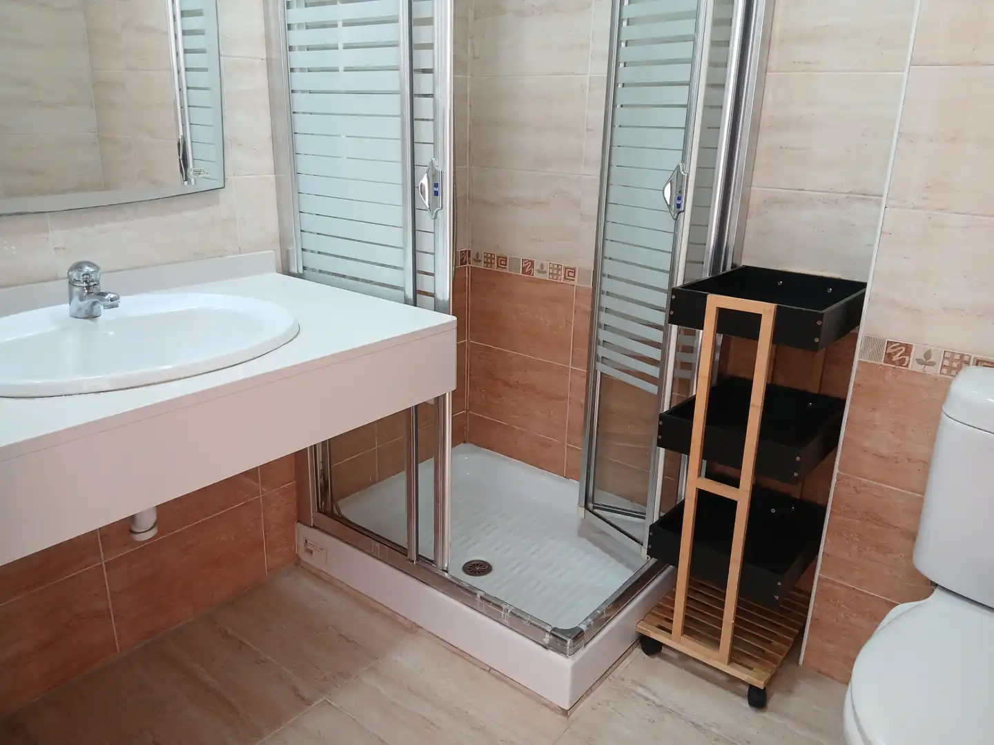 Badezimmer von Einfamilien-Reihenhaus zur Miete in Sarrià de Ter mit Klimaanlage, Heizung und Terrasse