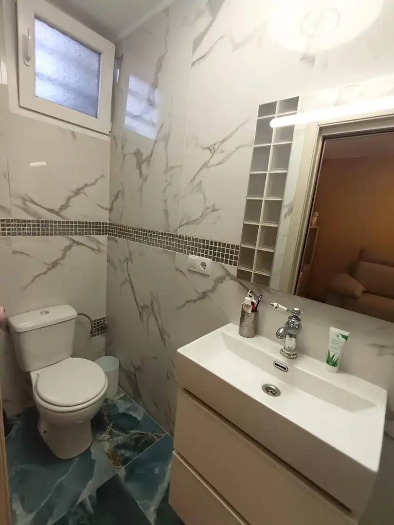 Badezimmer von Einfamilien-Reihenhaus zum Verkauf in Petrer mit Klimaanlage, Heizung und Gemeinschaftspool