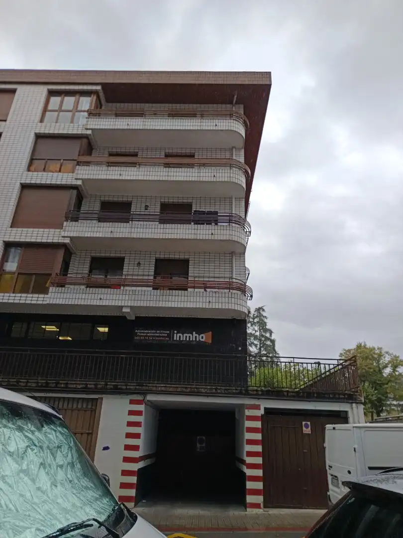 Individuel avec ascenseur à vendre à Frontoi Kalea 18