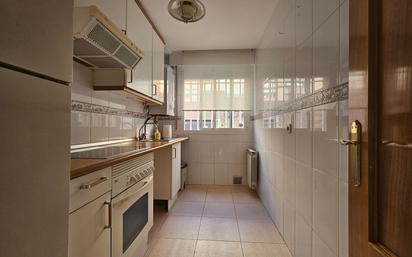 Kitchen of Flat for sale in  Madrid Capital  with Heating and Storage room