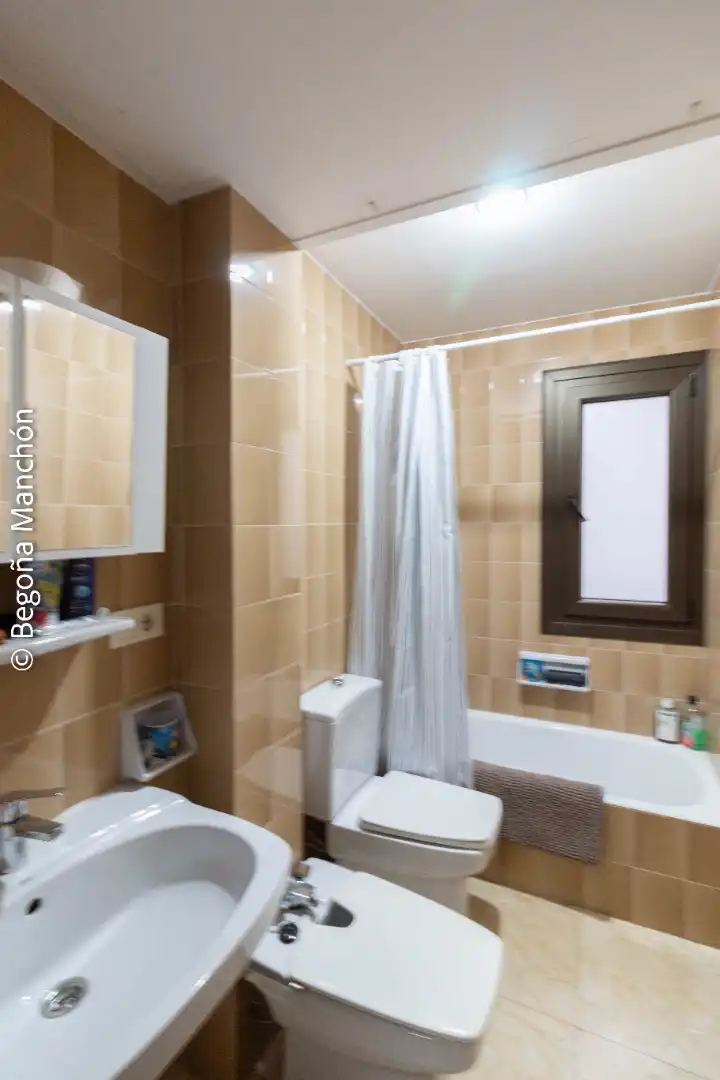 Bany de Pis en venda en Cádiz amb Aire condicionat i Moblat