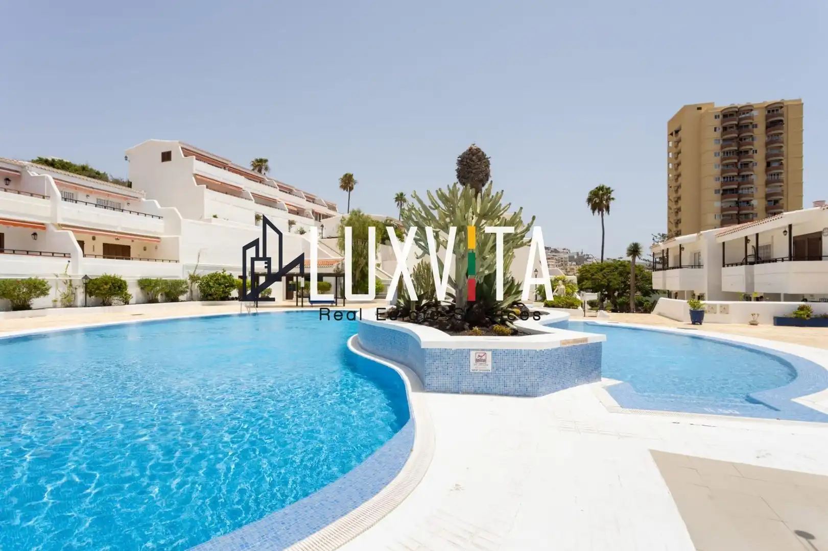 Vista exterior de Ático en venta en Arona con Aire acondicionado, Terraza y Amueblado