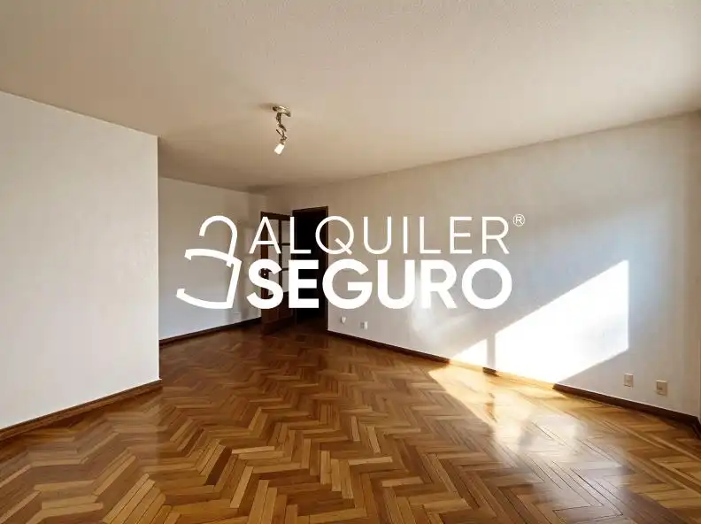 Sala d'estar de Pis de lloguer en Las Rozas de Madrid amb Calefacció i Terrassa