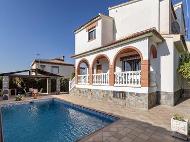Villa à vendre à Avenida de Carmen Morcillo 10