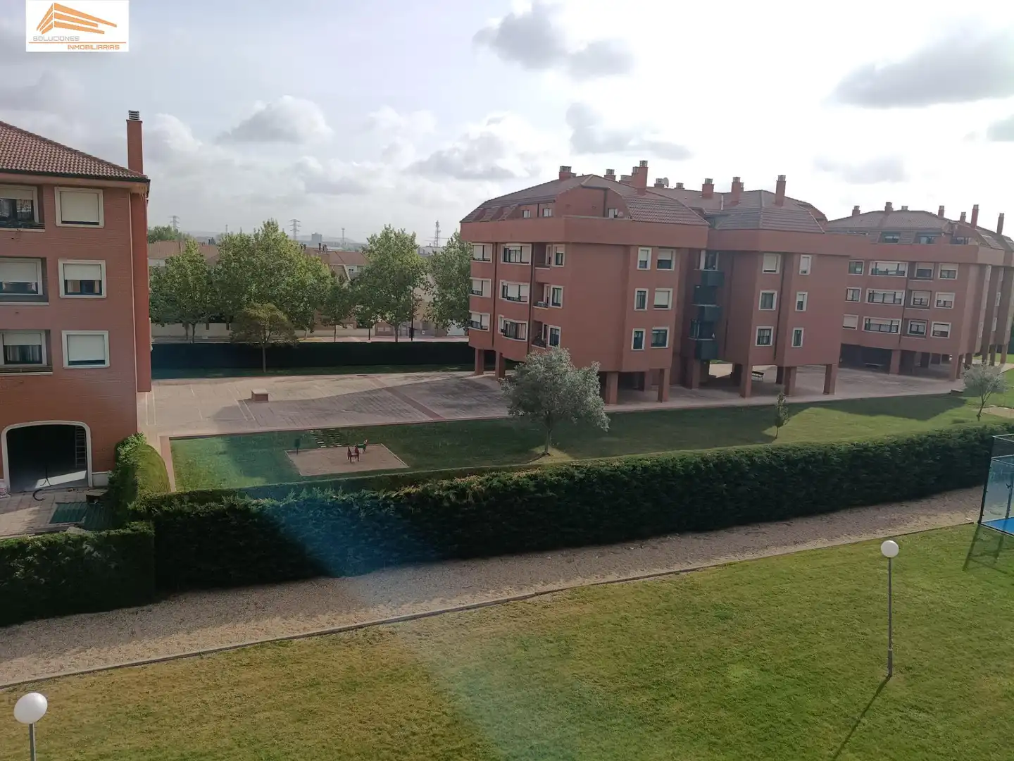 Außenansicht von Wohnung zum Verkauf in Valladolid mit Heizung, Privatgarten und Abstellraum