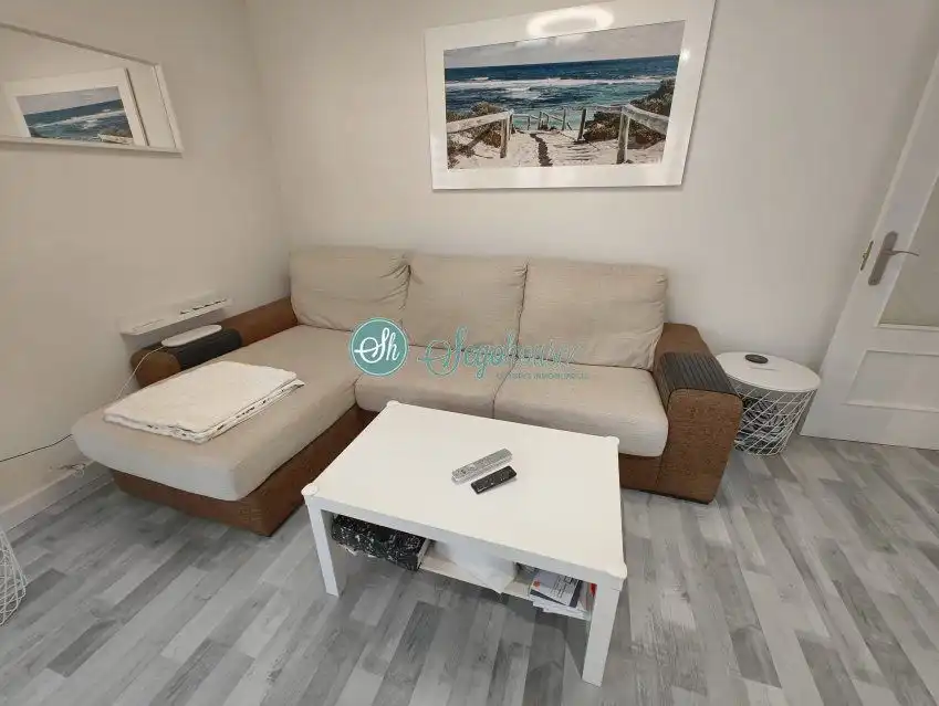 Sala de estar de Piso en venta en Torrecaballeros con Calefacción, Terraza y Amueblado