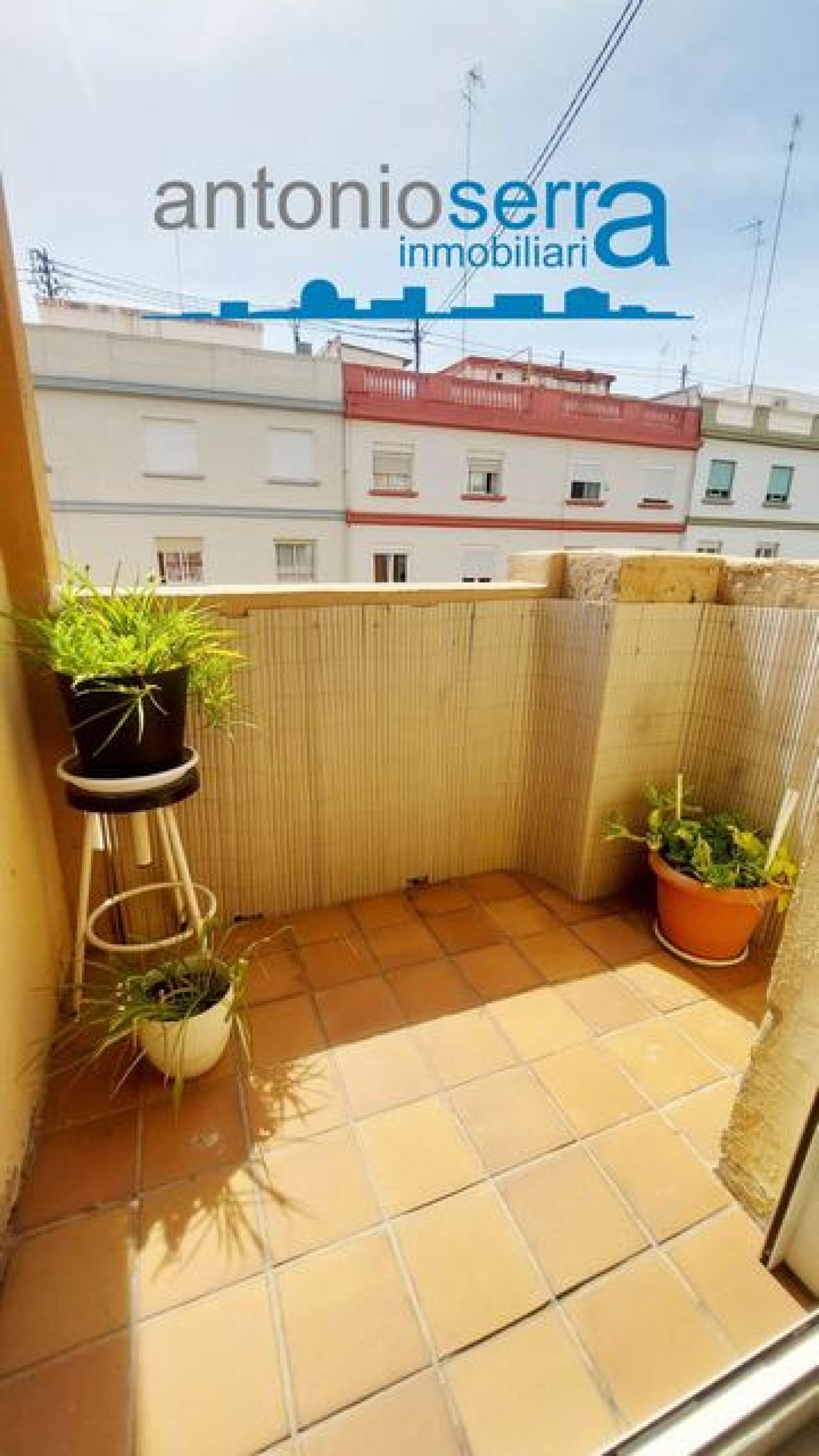 Terraza de Piso de alquiler en  Valencia Capital con Balcón
