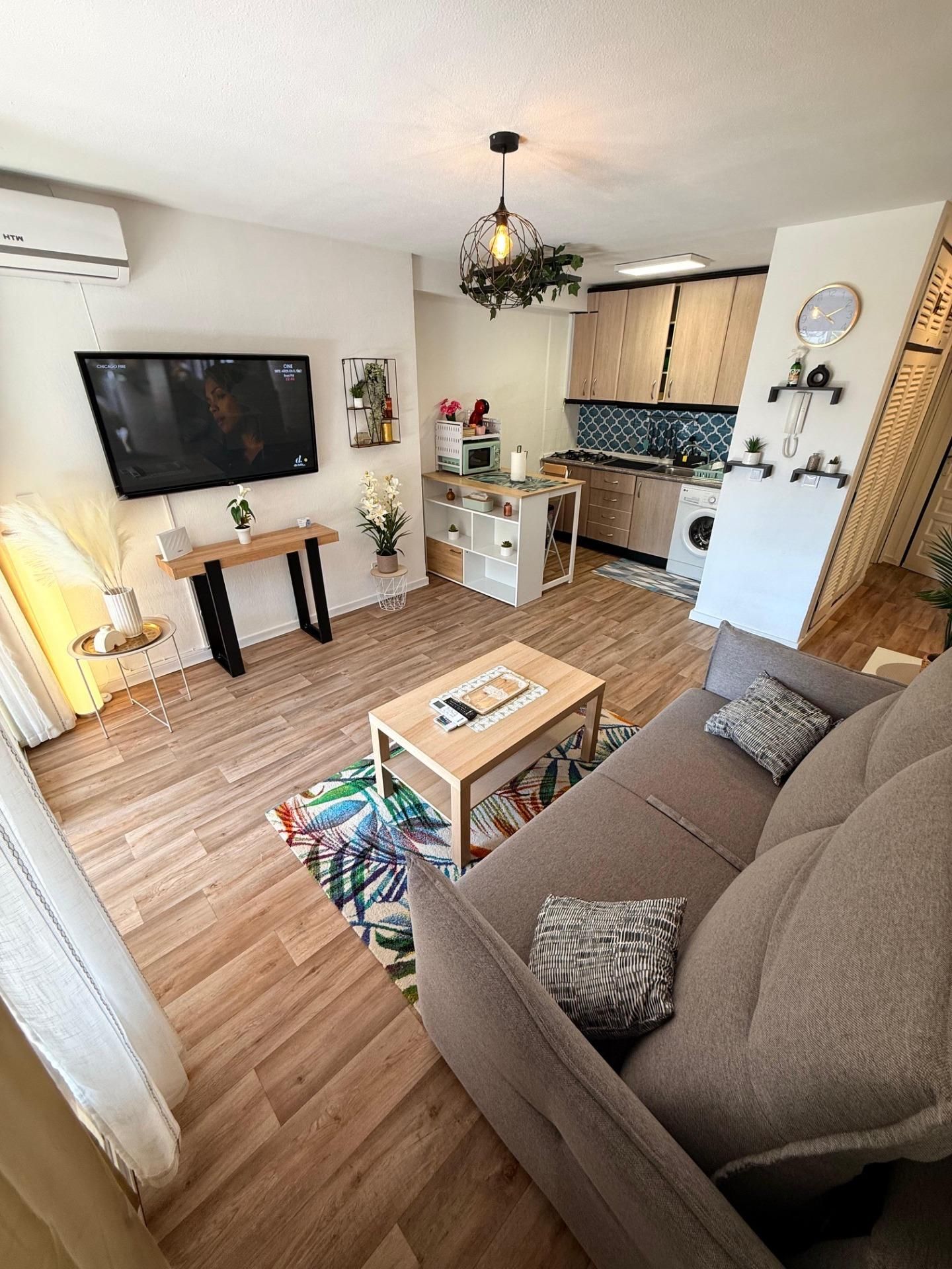 Living room of Study for sale in Benidorm  with Air Conditioner, Terrace and Community pool
