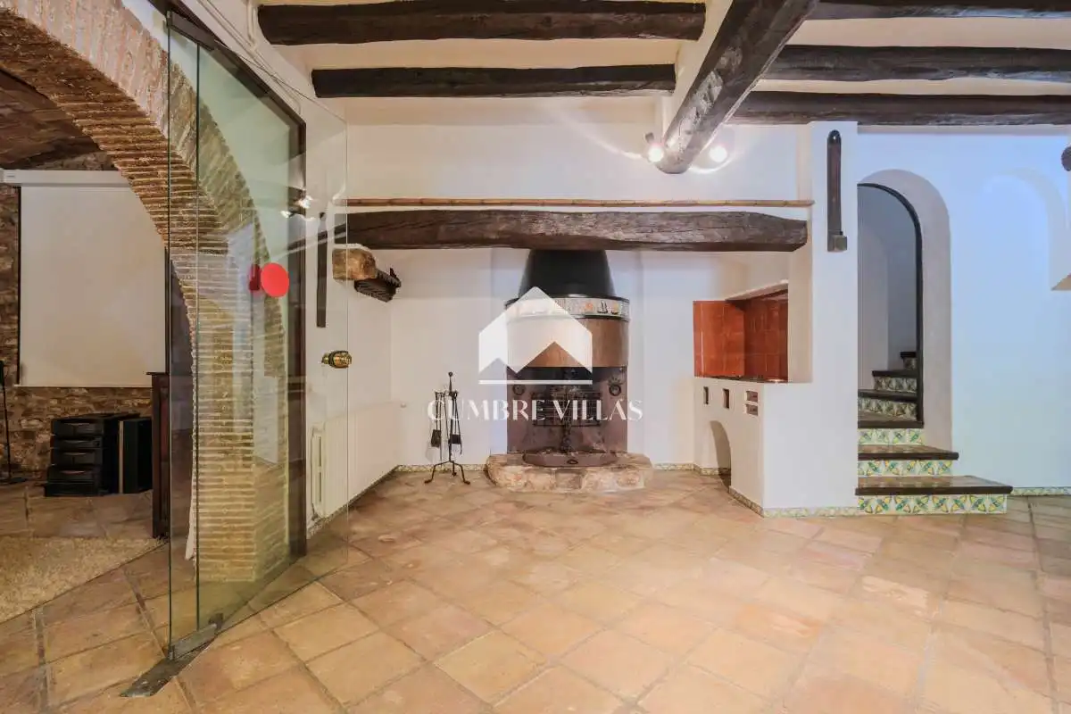 Sala d'estar de Casa o xalet en venda en Sant Pere de Ribes amb Calefacció, Terrassa i Traster