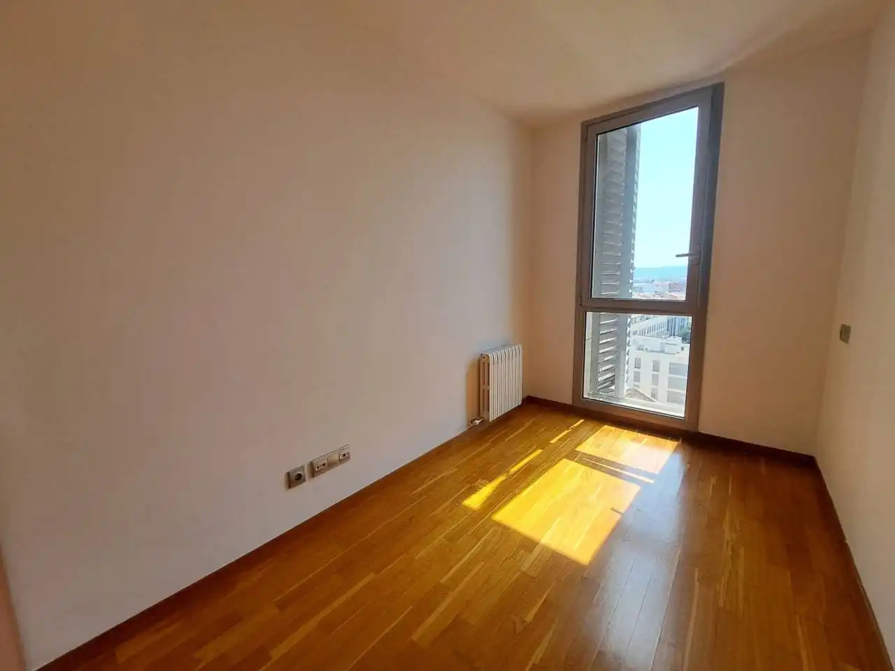 Wohnung zur Miete in Plaza Bosch i Gimpera, 9, Centre