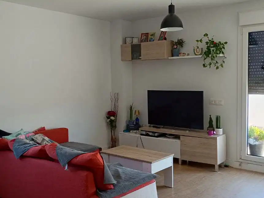 Living room of Attic for share in Madrid  with Air Conditioner, Heating and Parquet flooring