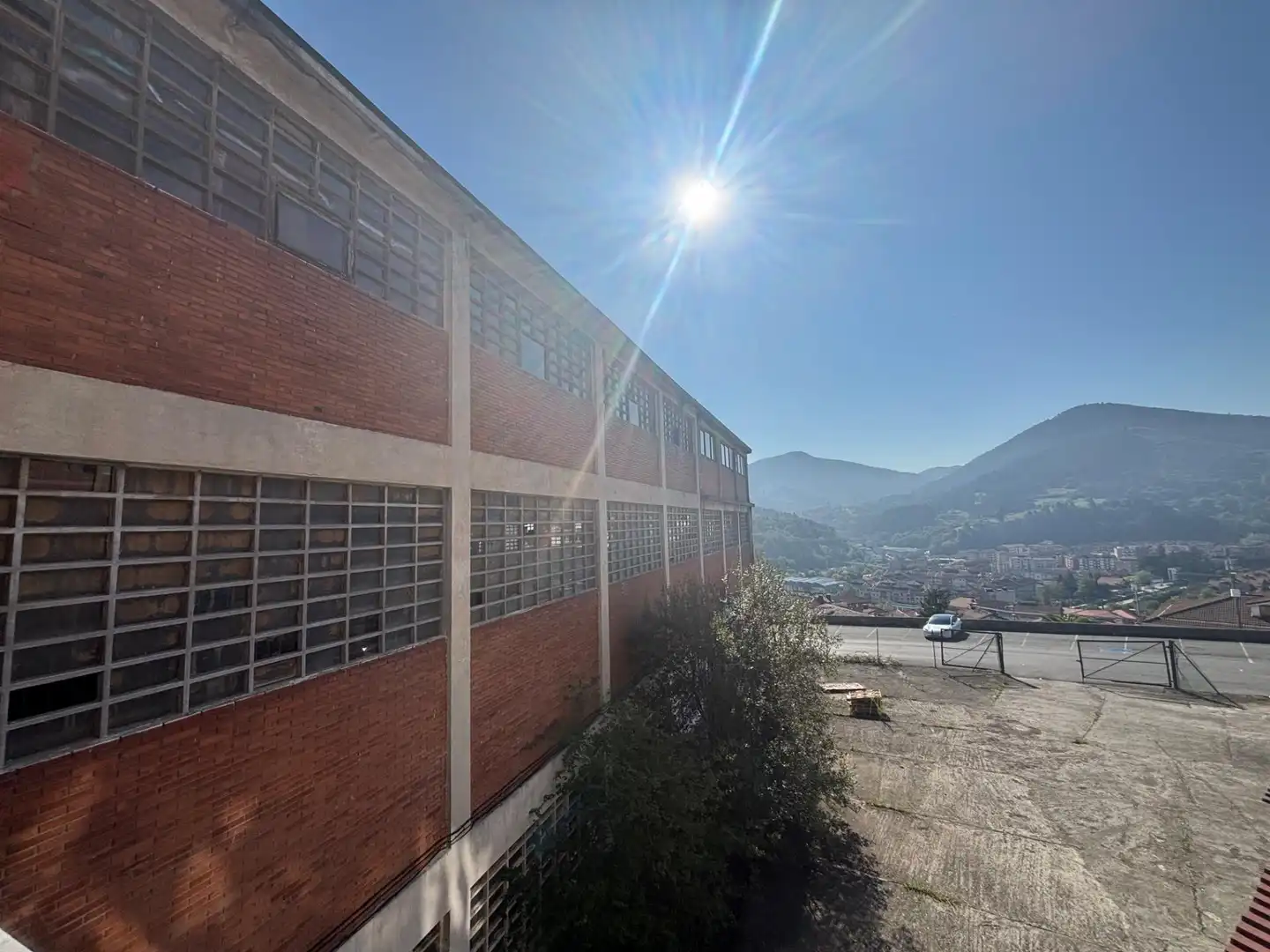 Vista exterior de Nau industrial en venda en Arrigorriaga