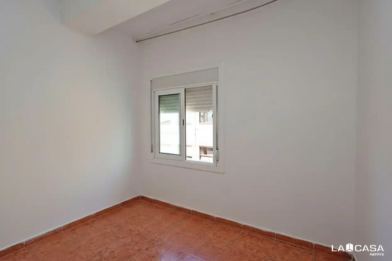 Bedroom of Flat for sale in L'Hospitalet de Llobregat