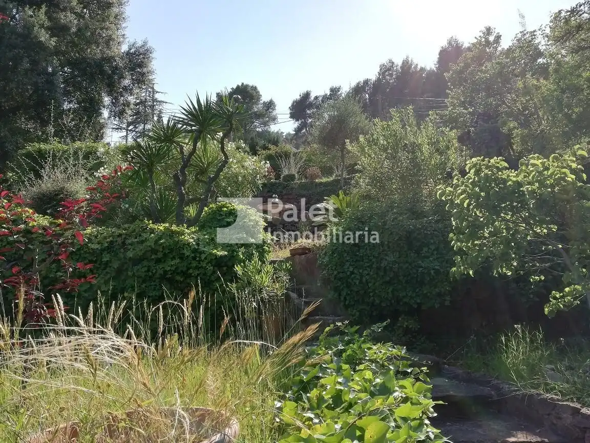 Terreny residencial en venda a CINQUENA AVINGUDA