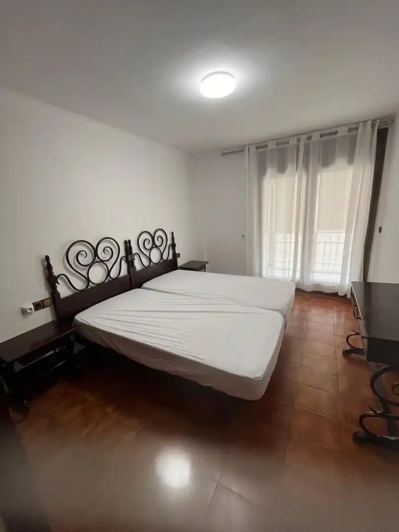 Habitación de Piso de alquiler en La Seu d'Urgell con Calefacción, Amueblado y Horno
