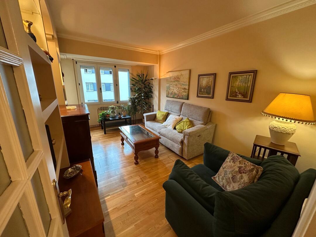 Sala d'estar de Pis en venda en Vitoria - Gasteiz amb Calefacció, Terrassa i Traster