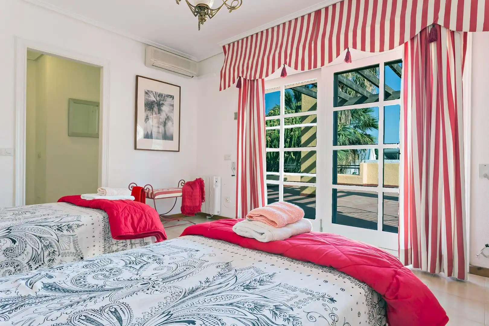Bedroom of Houses for sale in Roquetas de Mar  with Air Conditioner, Private garden and Terrace