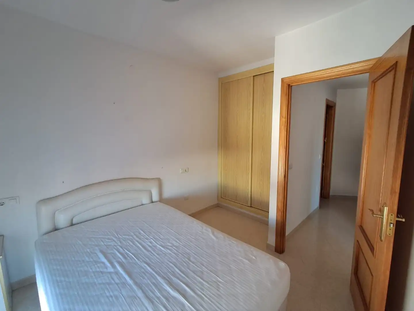 Habitación de Piso de alquiler en Coín con Aire acondicionado, Amueblado y Horno
