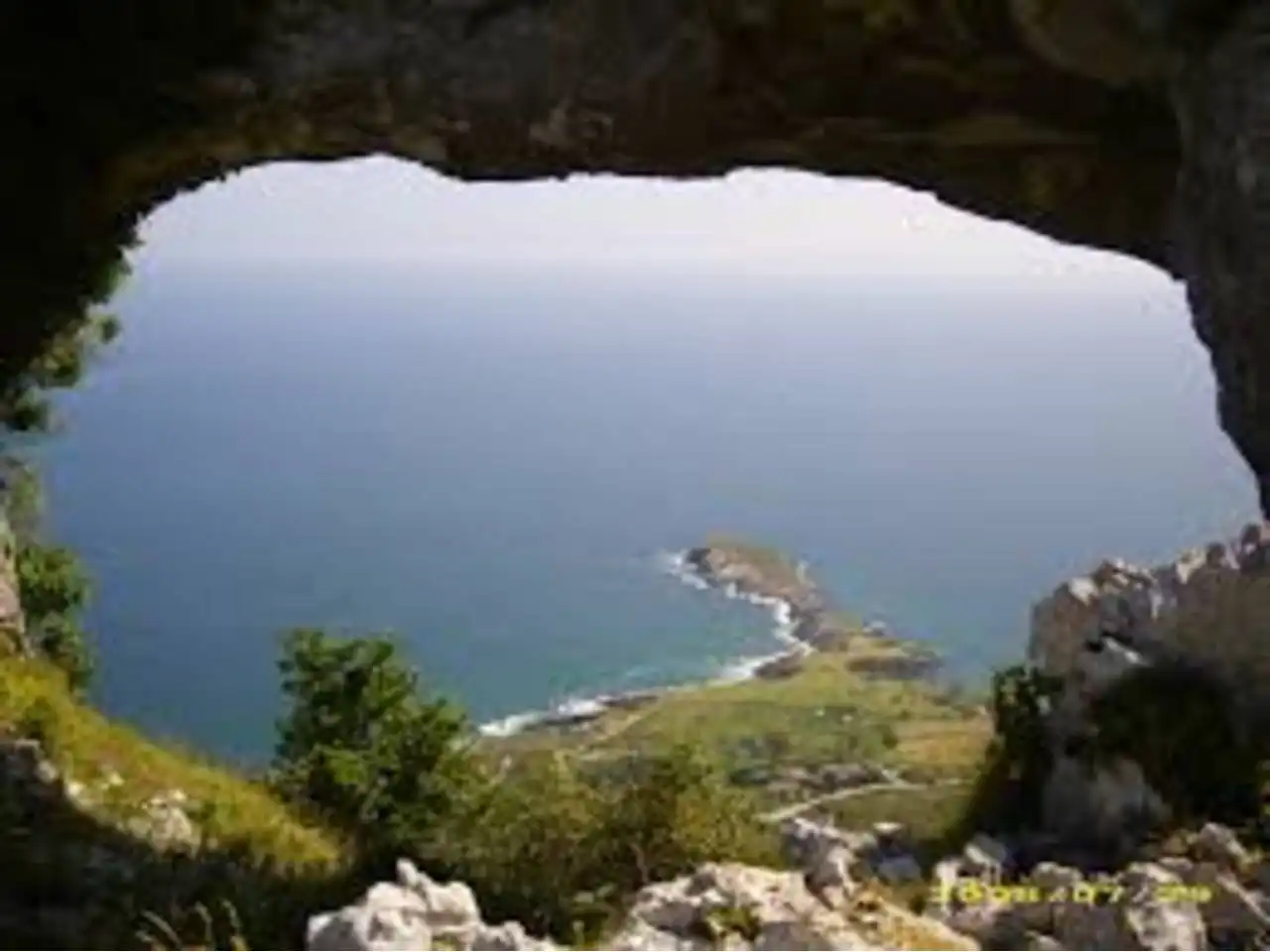 Vista exterior de Apartamento en venta en Castro-Urdiales con Calefacción, Trastero y Amueblado