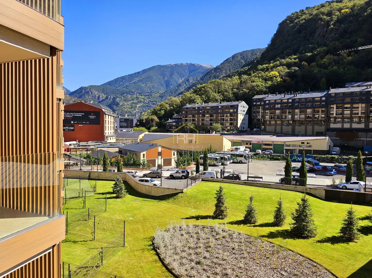 Exterior view of Flat for sale in Andorra la Vella  with Heating, Private garden and Parquet flooring