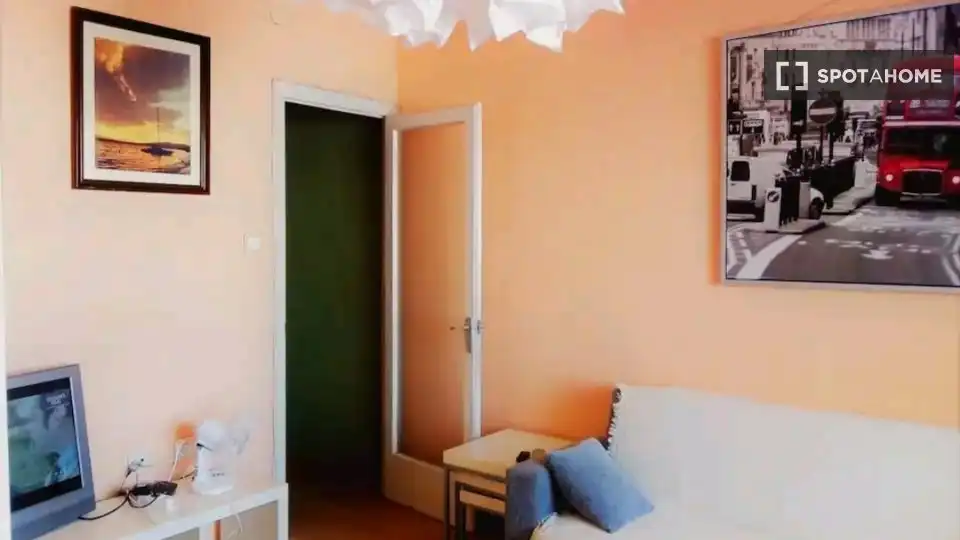 Habitación en Almeda - El Corte Inglés