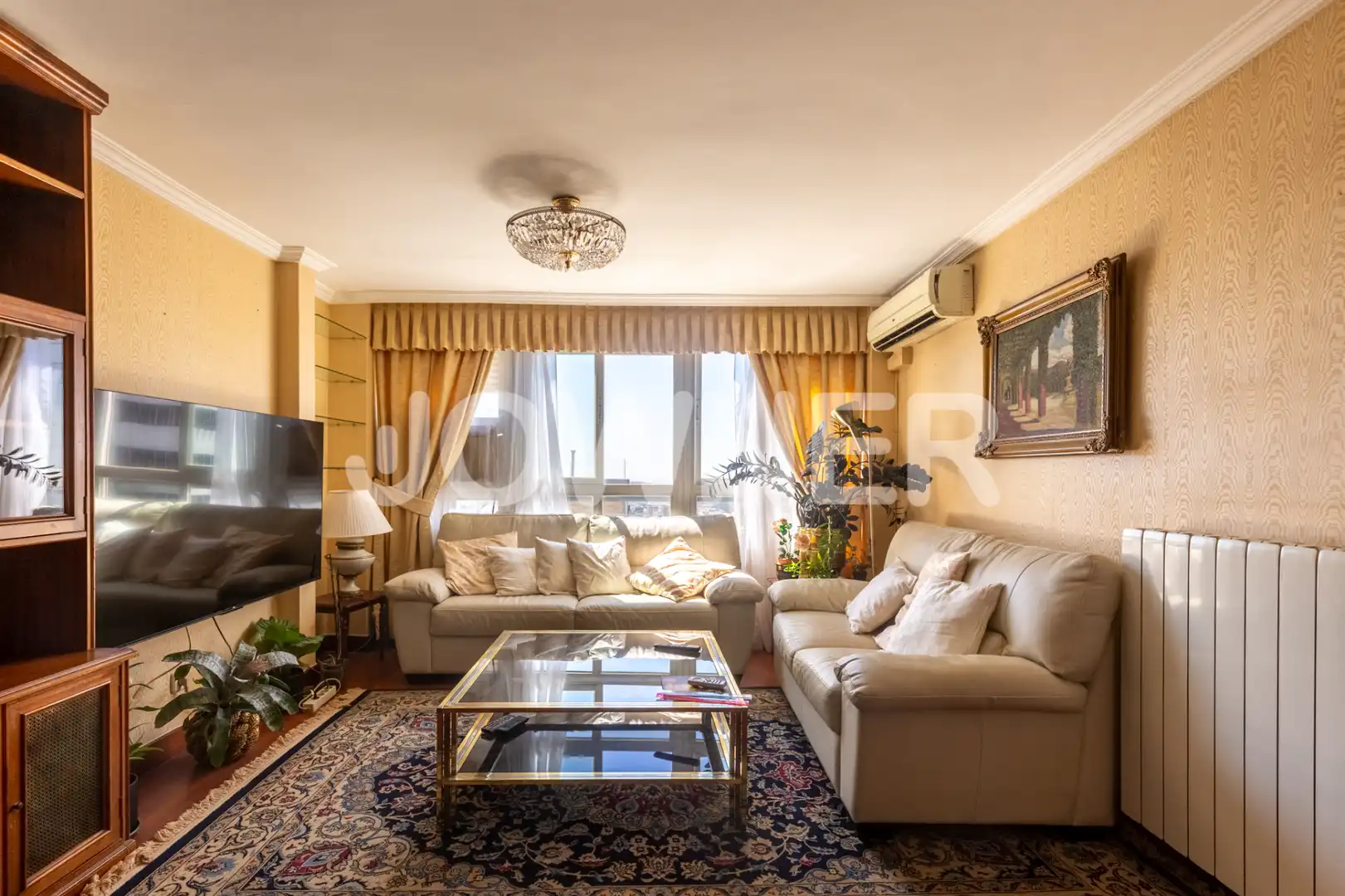 Living room of Flat for rent in Madrid  with Air Conditioner, Heating and Furnished