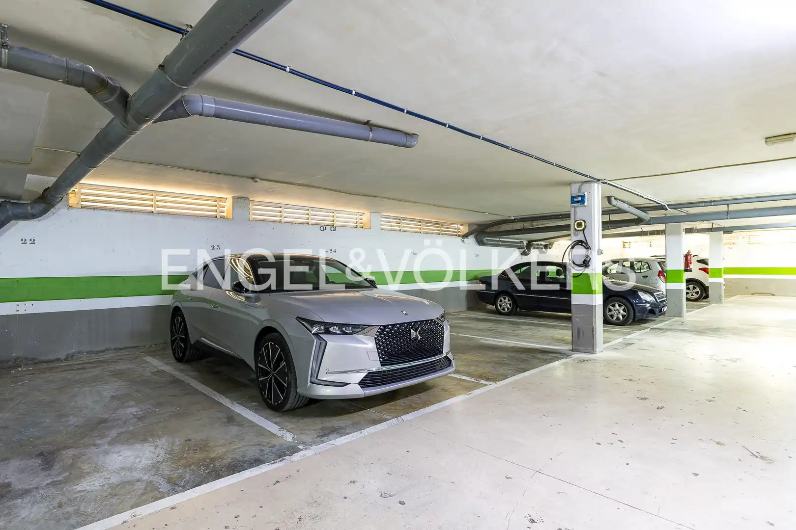 Parking of Flat for sale in Vilanova i la Geltrú  with Air Conditioner, Heating and Terrace