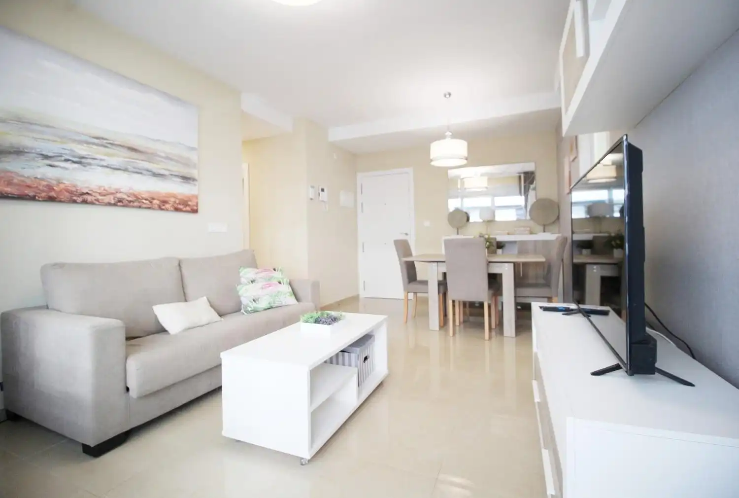 Wohnzimmer von Wohnungen zum Verkauf in Oropesa del Mar / Orpesa mit Klimaanlage, Privatgarten und Terrasse