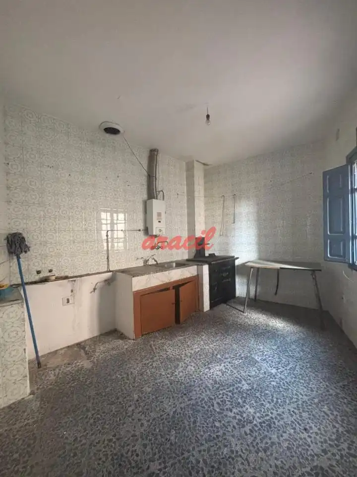 Cocina de Casa o chalet en venta en Ourense Capital  con Calefacción, Jardín privado y Trastero