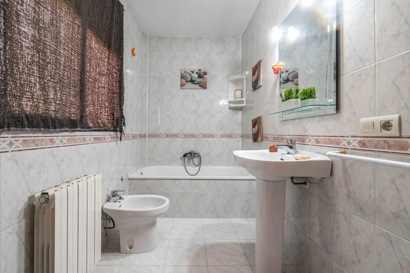 Bany de Casa o xalet en venda en Centro de Albolote