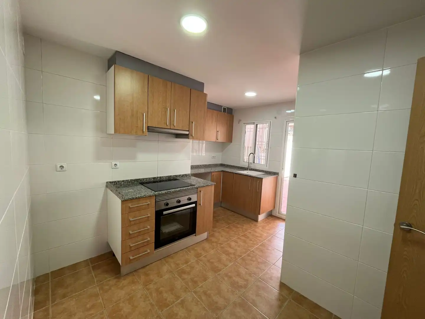 Cuina de Pis de lloguer en Valencia amb Aire condicionat, Parquet i Terrassa
