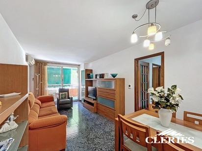 Wohnzimmer von Wohnung zum verkauf in Badalona mit Klimaanlage und Balkon