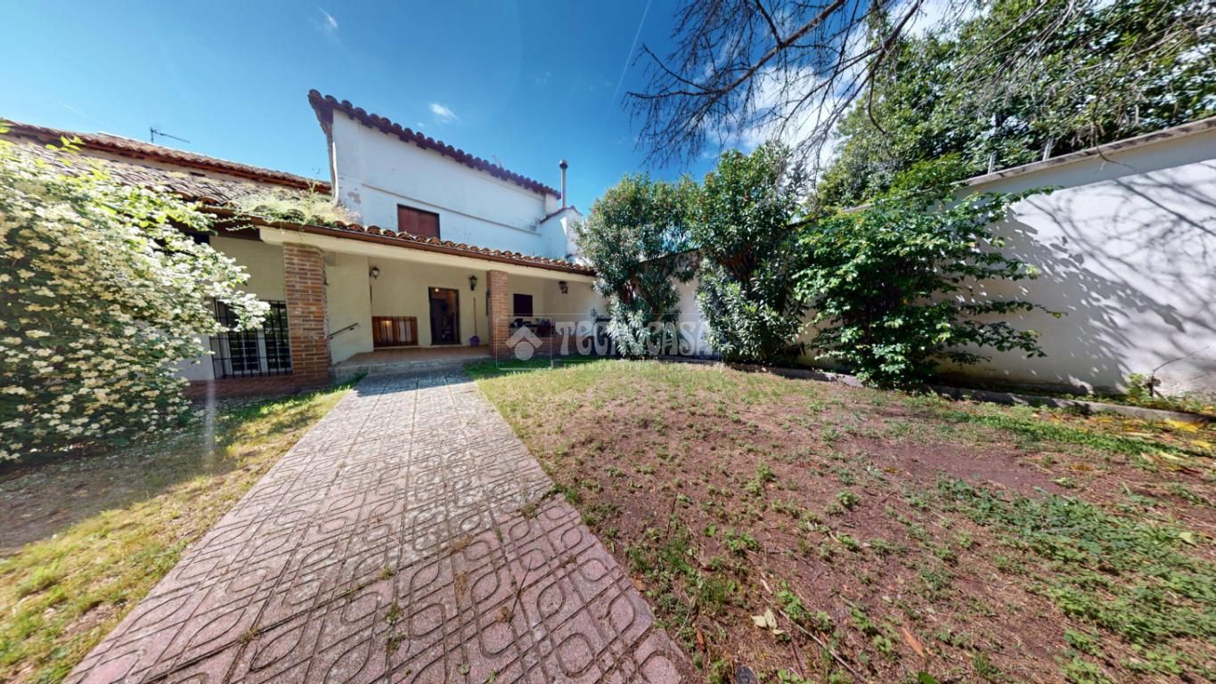Garden of House or chalet for sale in Torrelaguna