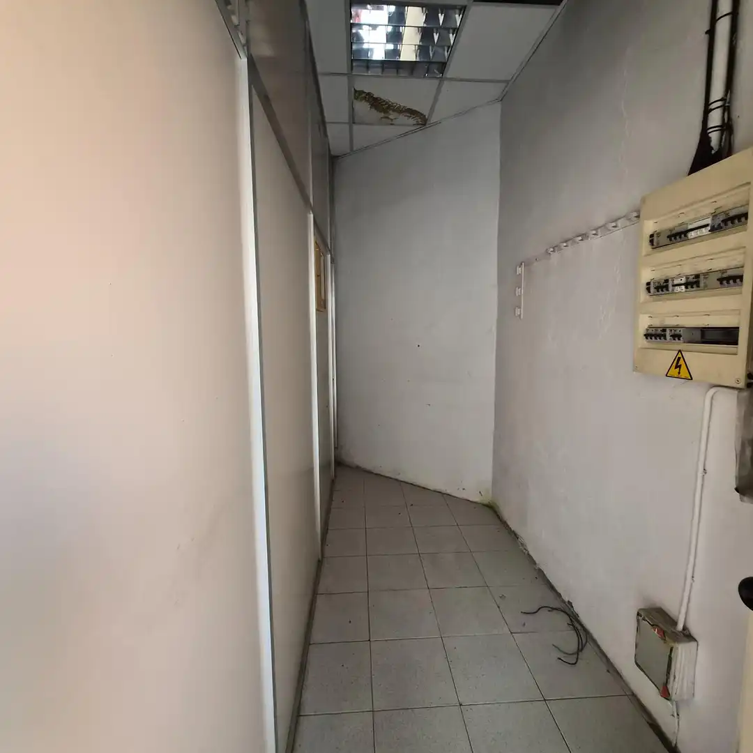 Local comercial en venda a Llevant, imagen 5