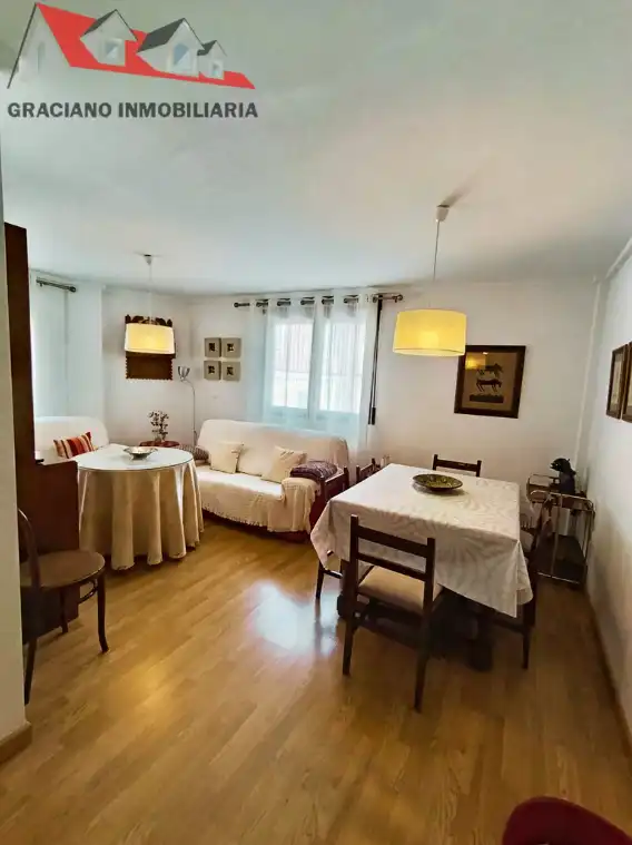 Sala de estar de Piso en venta en Yeste con Calefacción