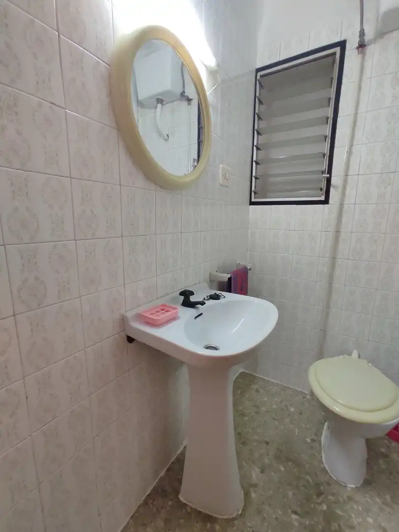 Baño de Piso de alquiler en Meliana con Terraza y Amueblado