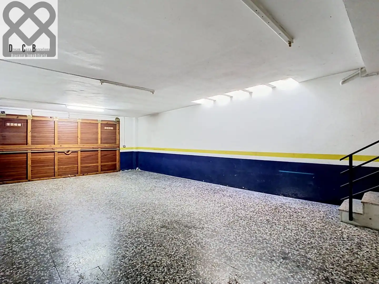 Parking de Casa o chalet en venta en Corbera de Llobregat con Calefacción, Jardín privado y Terraza