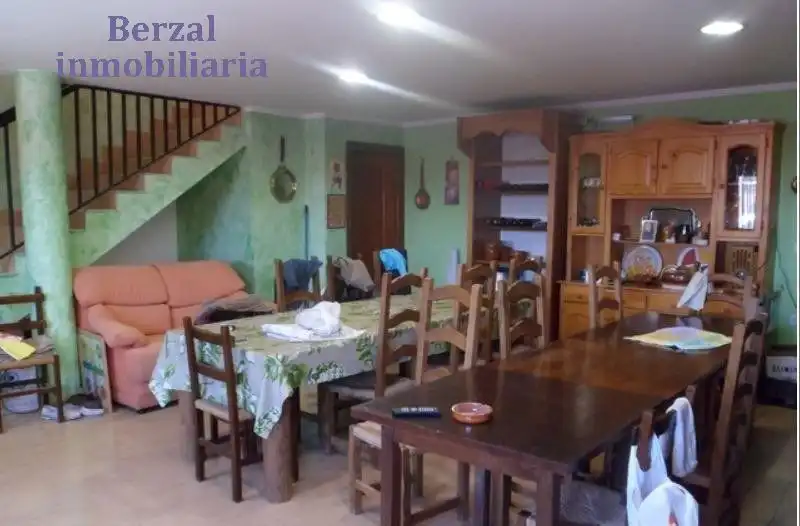 Local comercial en venda a Calle Moscatel
