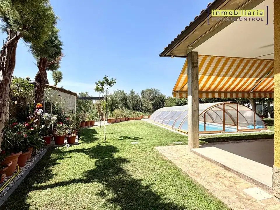 Jardí de Casa o xalet en venda en Zuera amb Aire condicionat, Calefacció i Jardí privat